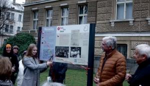 Wotewrjenje kulturnohistoriskeje wučbneje šćežki.  Foto: Vanessa Žurec